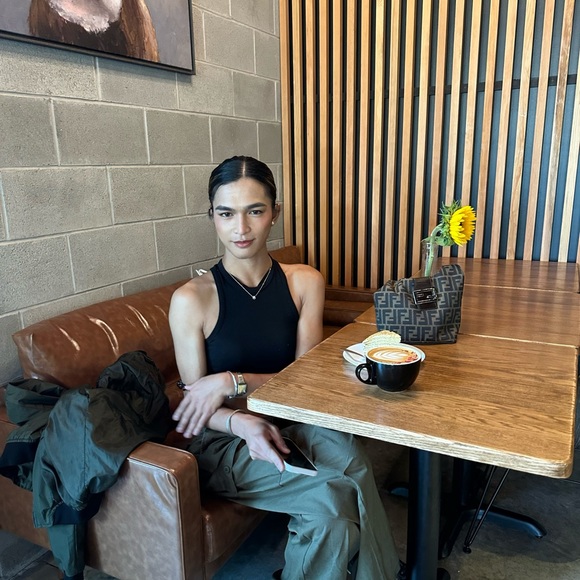 Meet your Posher, Verlyn - Picture 3 of 3